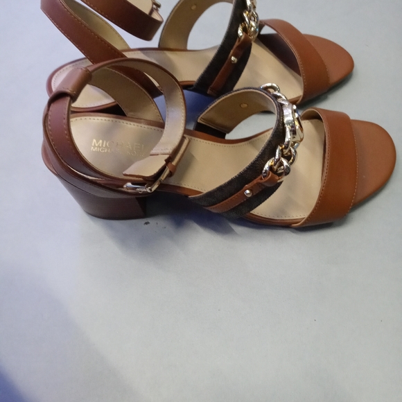 Shoes main image 8